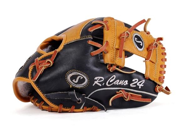 Baseball Equipment - 2007 Robinson Cano New York Yankees Game Used Glove