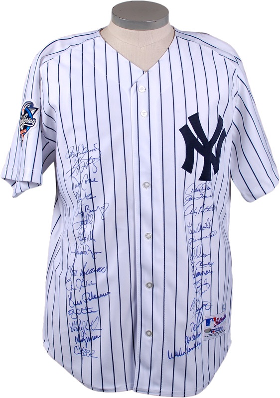 Baseball Autographs - 2000 New York Yankees Team Signed Jersey