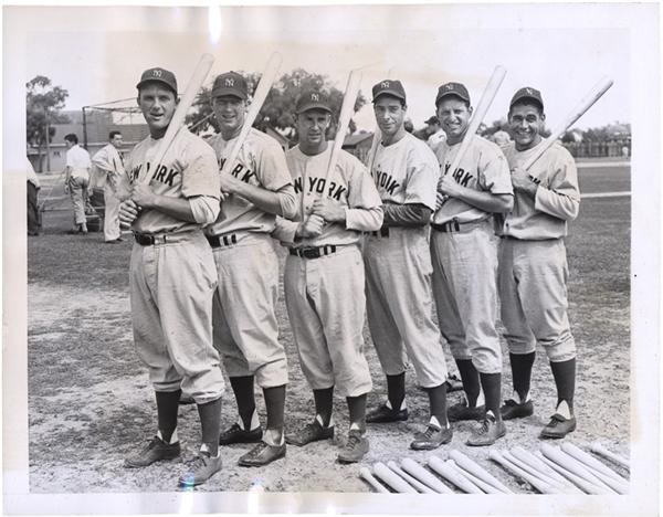 Yankees - 1946 NEW YORK YANKEES : “Six Big Guns”, 1946