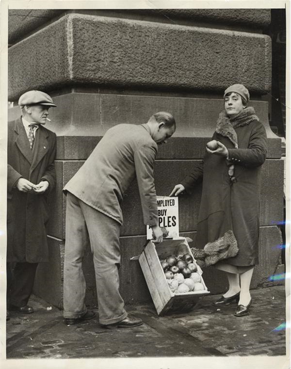 Photographers - APPLE SELLER : Mrs. Oscar Hammerstein, 1930