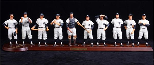 - 1961 NY Yankees Danbury Mint Team Figurine Display