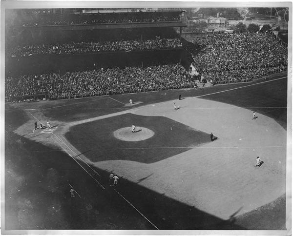 - 1927 WORLD SERIES
Game Action, 1927