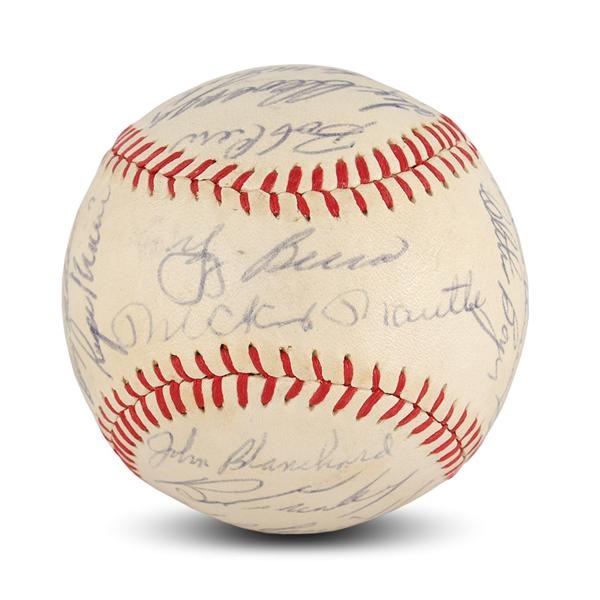 NY Yankees, Giants & Mets - 1961 World Champion New York Yankees Team Signed Baseball