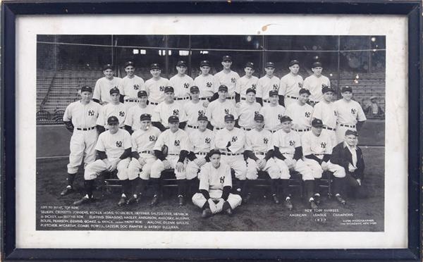 - 1937 YANKEES OVERSIZED 
Oversized Team Photo, 1937