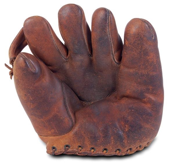 - Lou Gehrig Signature Model Glove