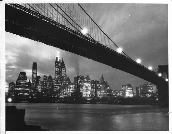 Historical - BROOKLYN BRIDGE
Skyline, 1933