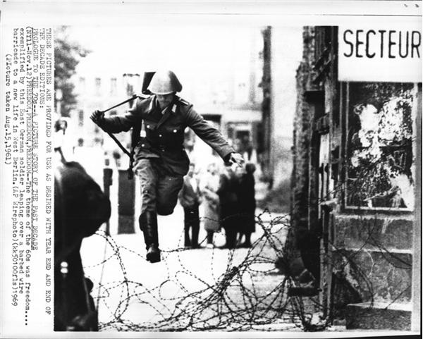 Historical - BERLIN WALL
Making the Jump, 1961