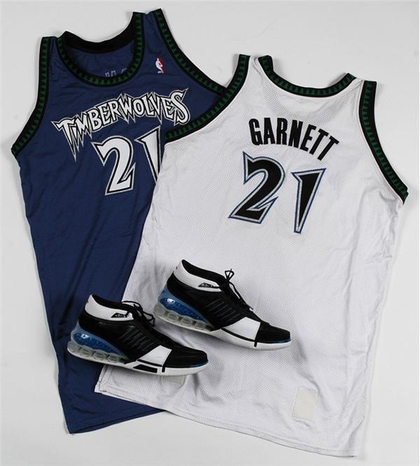 Basketball - Kevin Garnett Collection of Game Used Items (3)