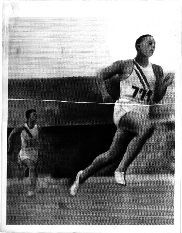 Jesse Owens 1936 Olympics (5)