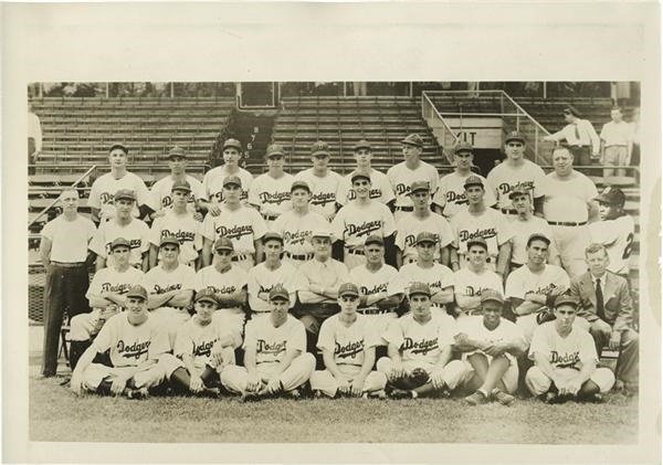 Mr. X - Jackie Robinson Signature and 1947 Dodgers Team Photo and Team Signed (sec) 1947 Baseball (3)