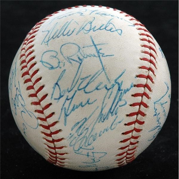 Clemente and Pittsburgh Pirates - Roberto Clemente's 1971 World Championship Autographed Baseball