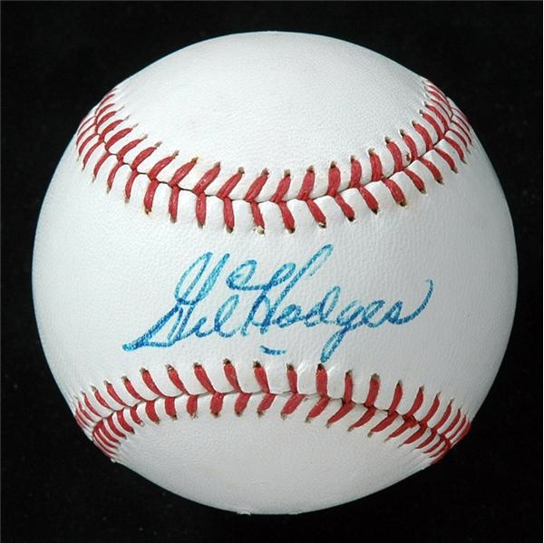 Baseball Autographs - Gil Hodges Single Signed Baseball PSA 8.5