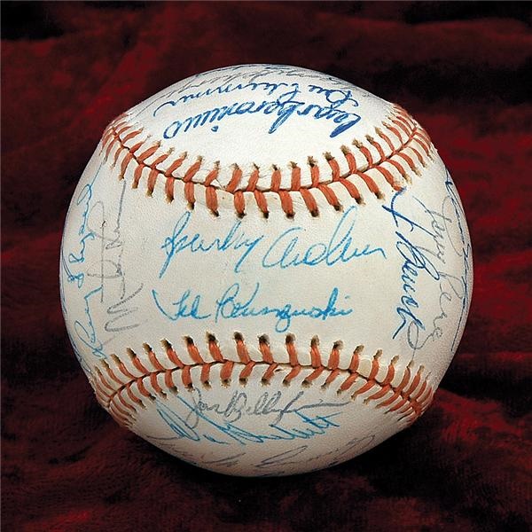 Near Mint 1976 Cincinnati Reds Team Signed Baseball