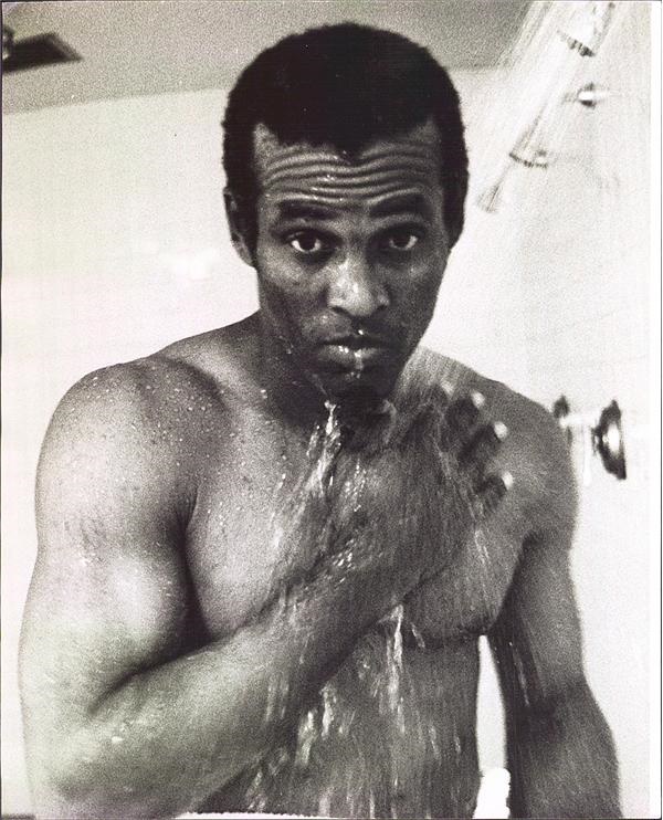 Roberto Clemente In The Shower By Luis Ramos