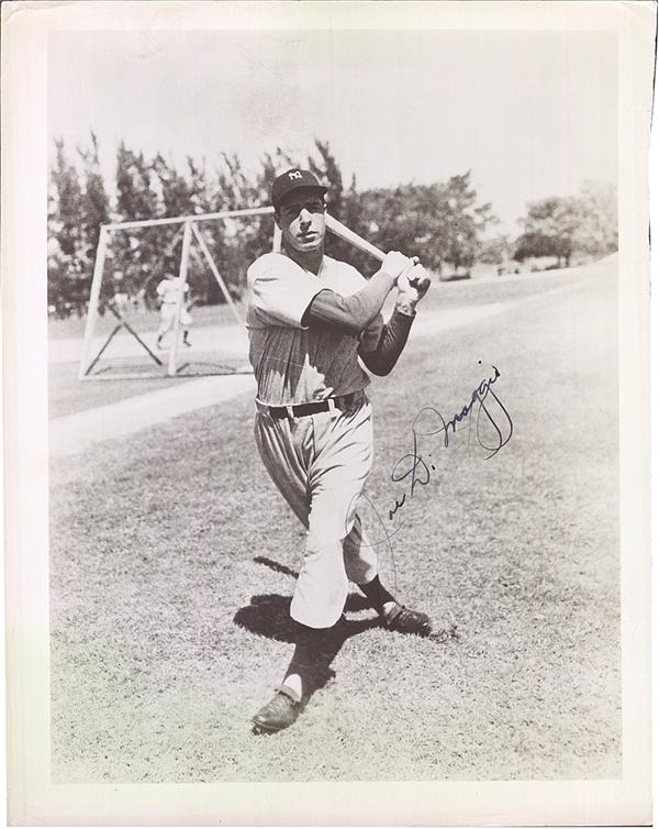 The Earl Grenninger Signed Photograph Collection - Joe DiMaggio Signed Photograph