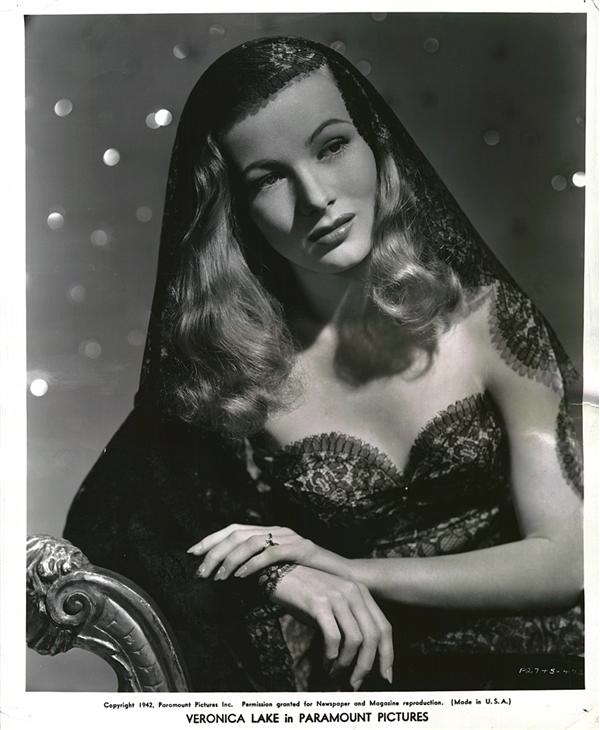 - Veronica Lake Paramount Pictures Glamour Still