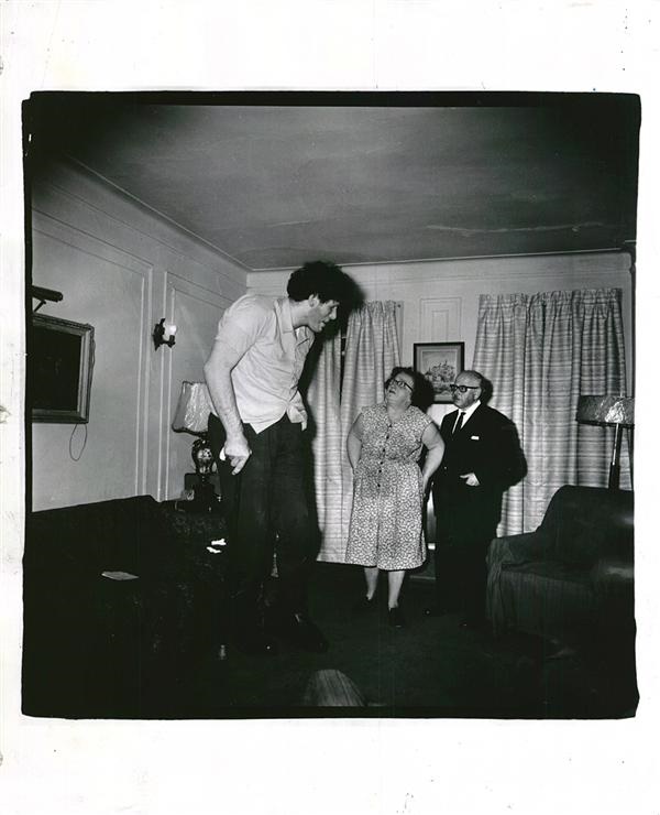 Art - A Jewish Giant At Home With His Parents In The Bronx, N.Y. by Diane Arbus