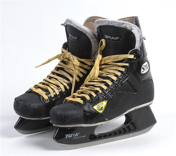 - Jaromir Jagr 1,000th Point Game Used Skates