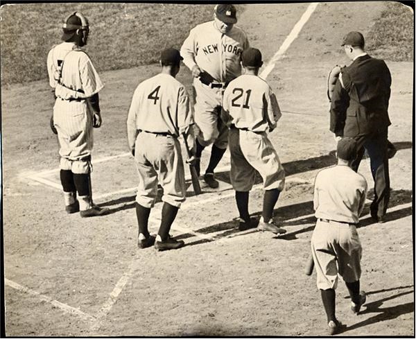 Babe Ruth and Lou Gehrig - Babe Ruth Homers in 1932 World Series
