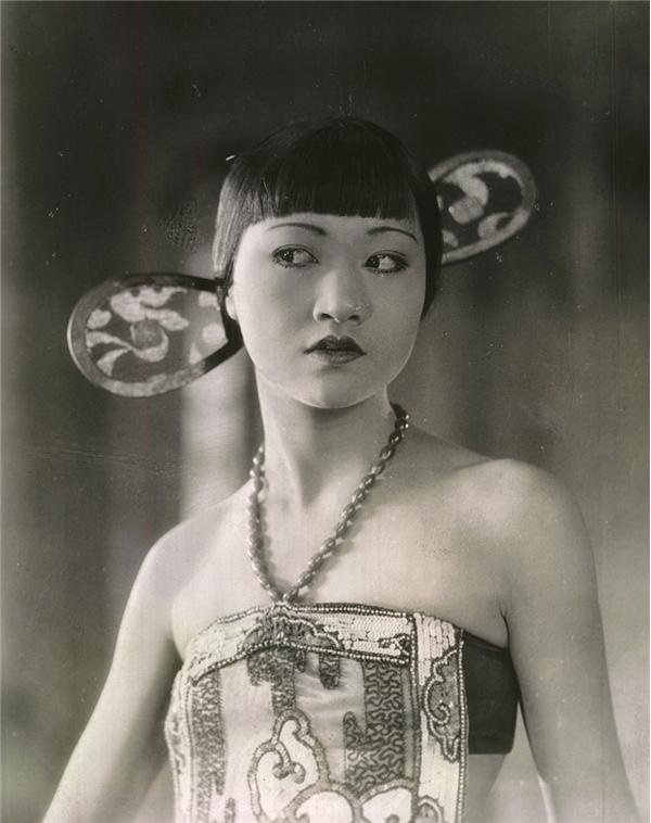 - Anna Mae Wong in “The Thief of Baghdad” (1924)