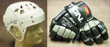 - 1990's Wayne Gretzky Signed UDA LA Kings Helmet & Gloves