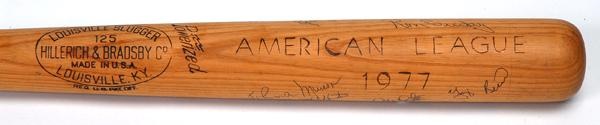 NY Yankees, Giants & Mets - 1977 New York Yankees Signed Bat with Thurman Munson