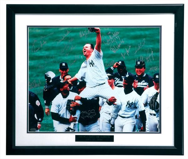 NY Yankees, Giants & Mets - David Wells Perfect Game Celebration Signed Photo
