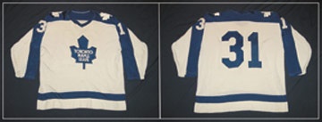 - 1974 Toronto Maple Leafs V-neck Game Worn Jersey