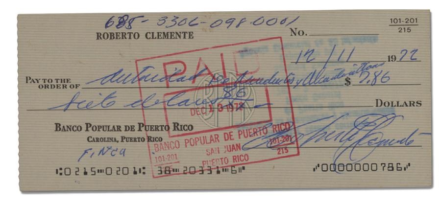 Baseball Memorabilia - Roberto Clemente Signed Check Dated 12/11/72