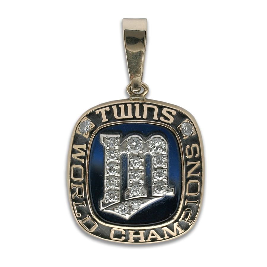 - 1987 Minnesota Twins World Series Champions Pendant