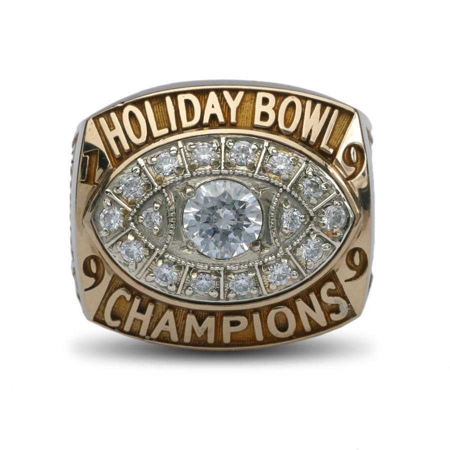 - 1999 Kansas State Holiday Bowl Championship Ring