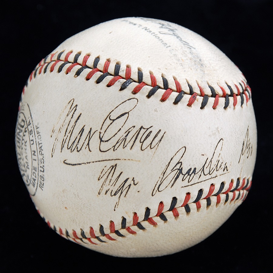 - 1932 Max Carey Single Signed Baseball