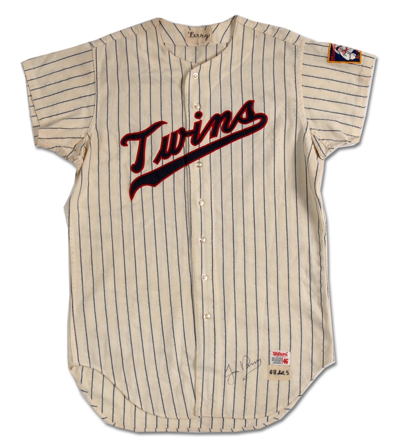 - Jim Perry 1968 Minnesota Twins Game Used Uniform