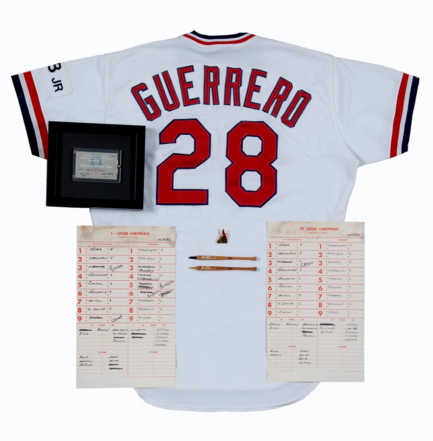 Baseball Memorabilia - St. Louis Cardinals Collection (6)