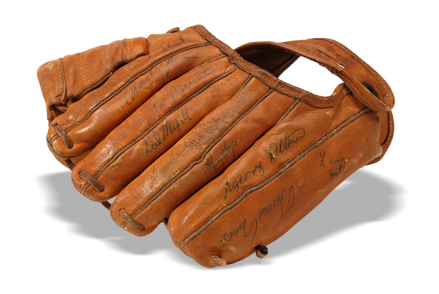 - Vintage Signed Baseball Glove With Roger Maris