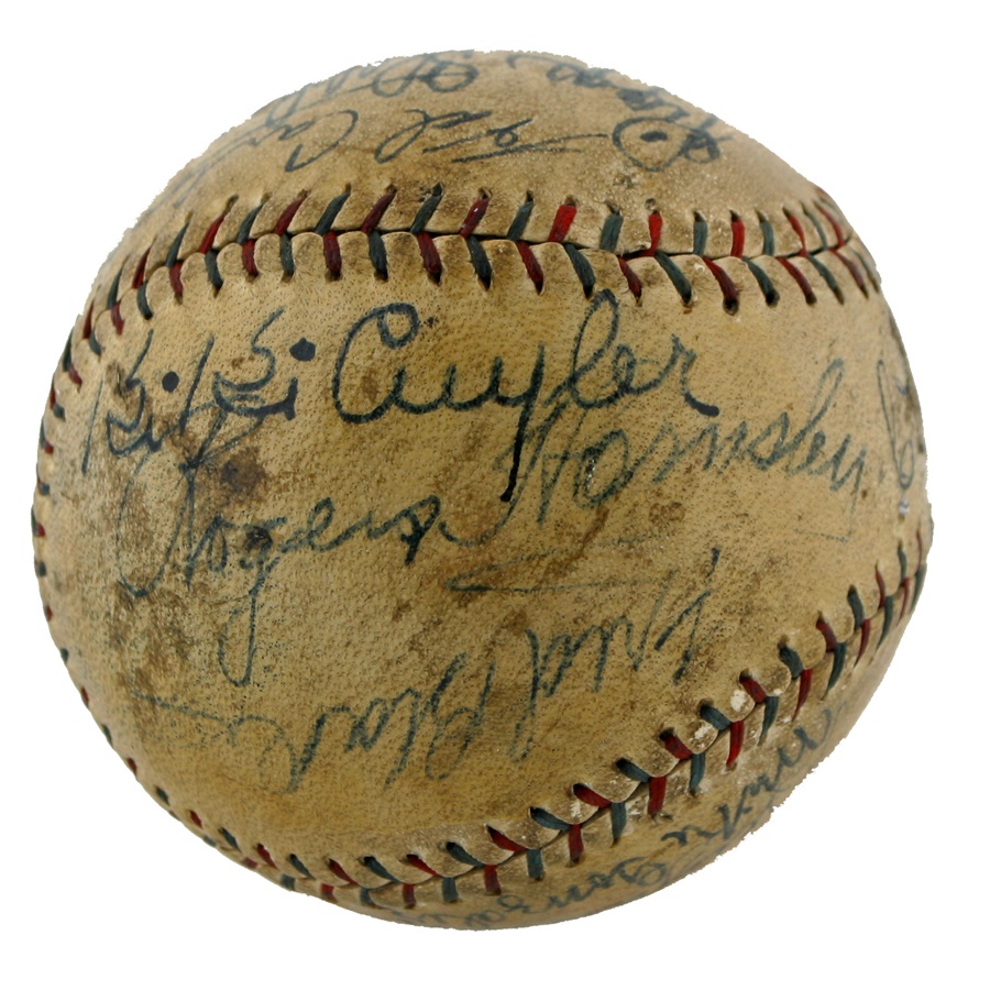 - 1929 Chicago Cubs Team Signed Baseball