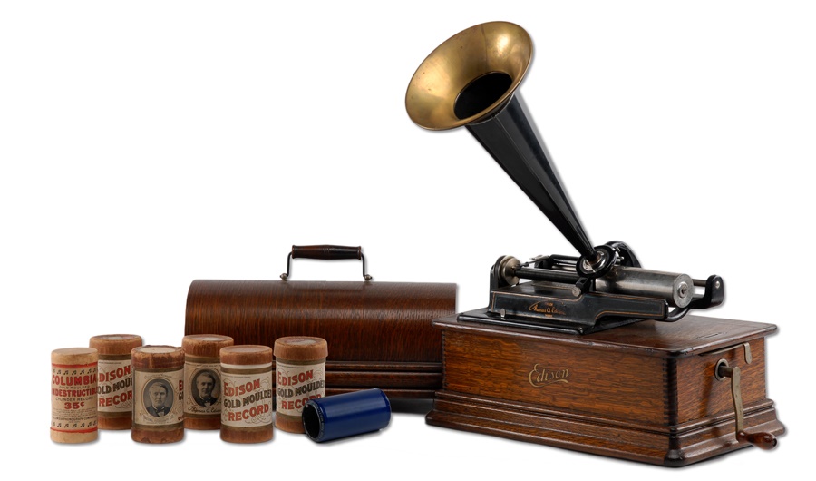 - Circa 1906 Edison Home Phonograph
