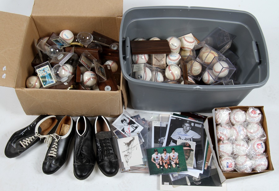 The Cooperstown Collection - Autographed Baseballs & Photos