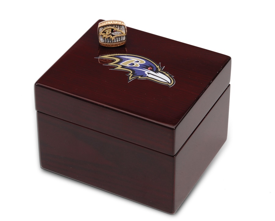 Football - Baltimore Ravens Superbowl XXXV Championship Ring