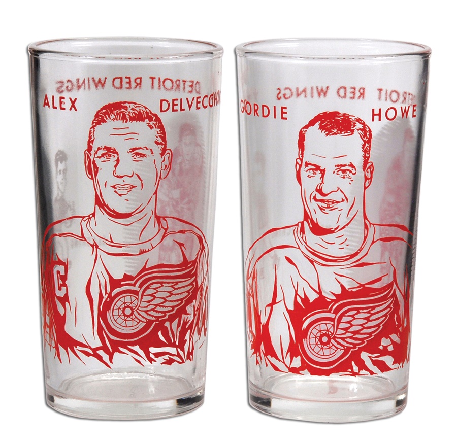 Hockey - 1961-62 Gordie Howe and Alex Delvecchio York Peanut Butter Glasses