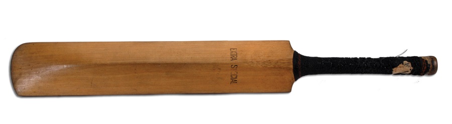 - Cricket Bat Signed by Winston Churchill, Dwight Eisenhower & Others