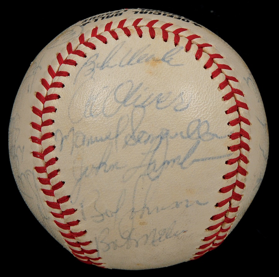 Baseball Autographs - 1971 World Champions Pittsburgh Pirates Team Signed Ball