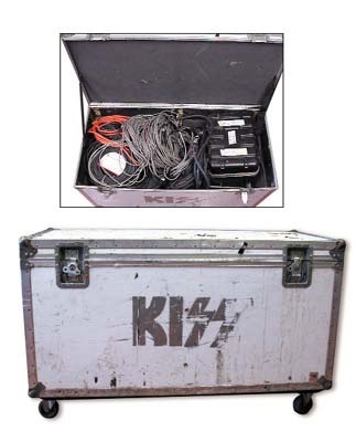 KISS - KISS Flight Road Cases Filled With Wires And Microphones (2)