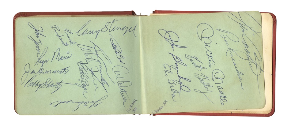 NY Yankees, Giants & Mets - 1960 New York Yankees Team-Signed Autograph Album