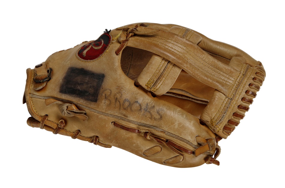 Brooks Robinson Game Used Glove Ex Charlie Sheen Collection