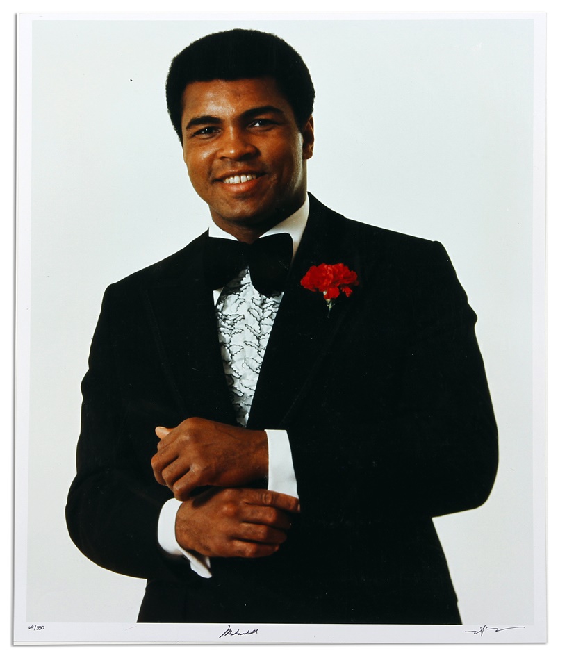 Muhammad Ali & Boxing - Muhammad Ali Signed Leifer Photo