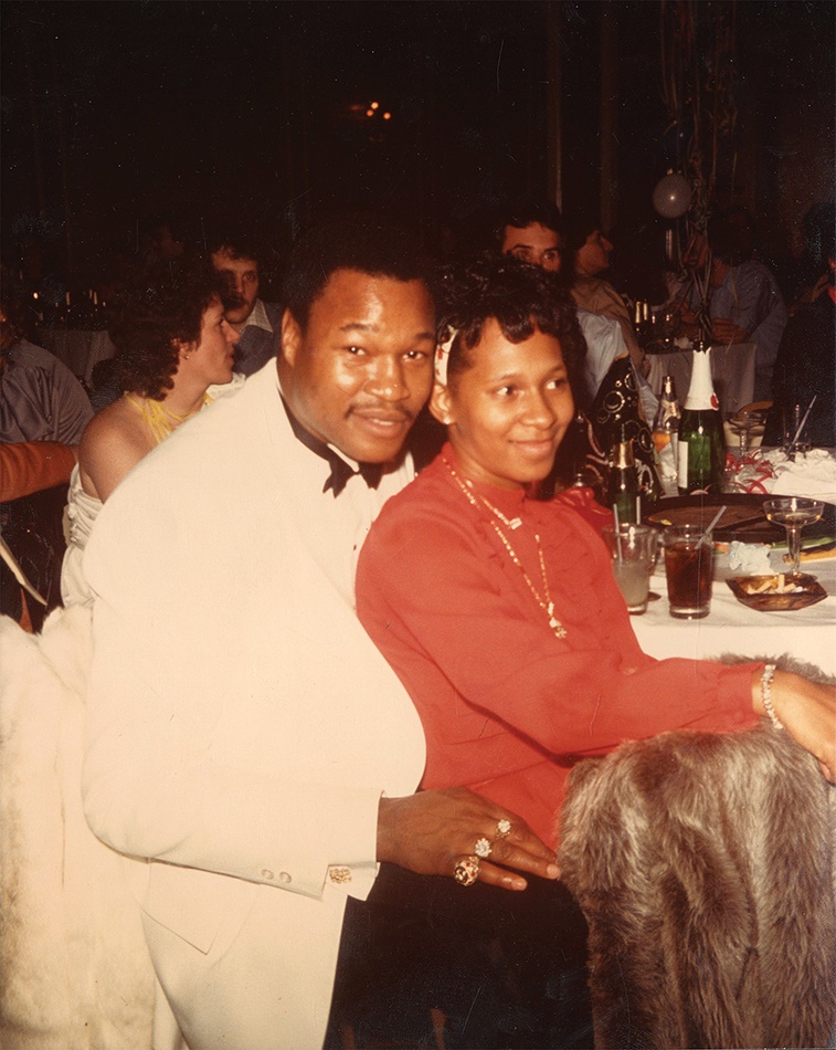 Larry Holmes - Larry Holmes Personal Photo Collection (125)