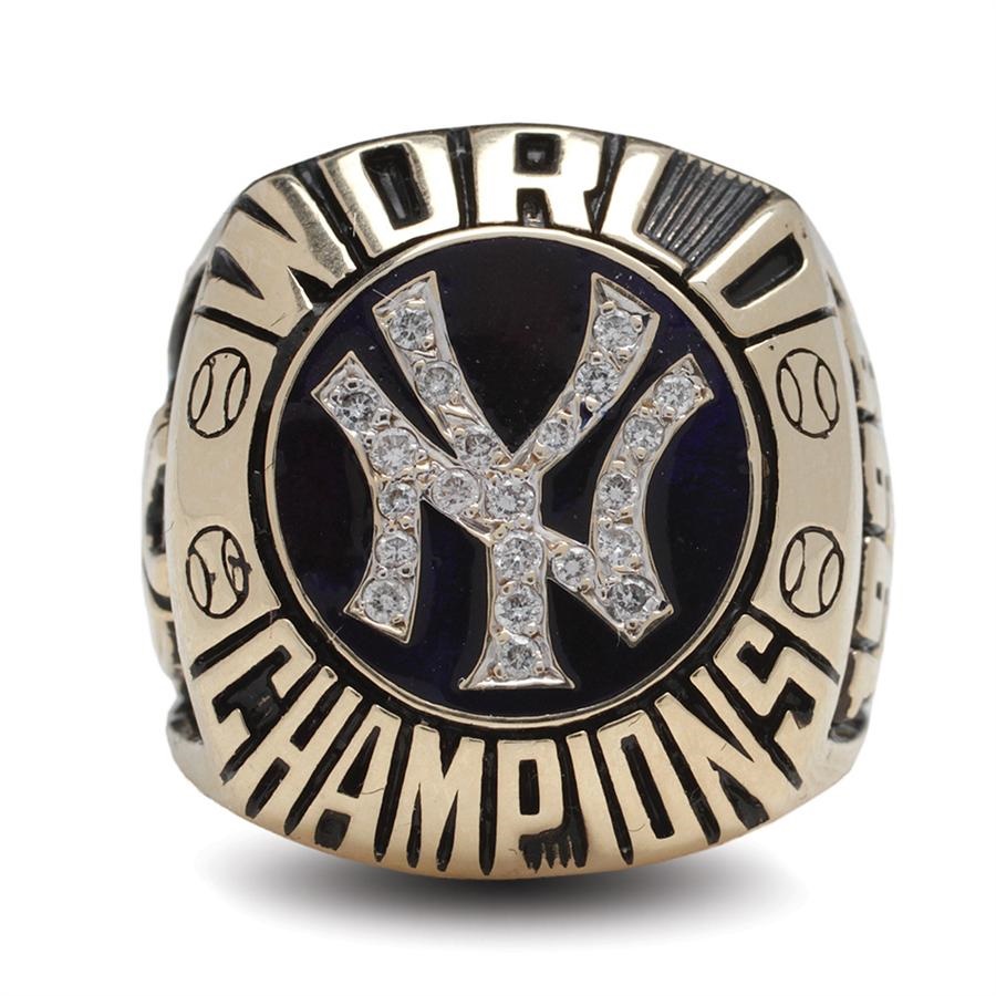 Sports Rings And Awards - 1998 Yankees World Series Ring Limited Edition Ring