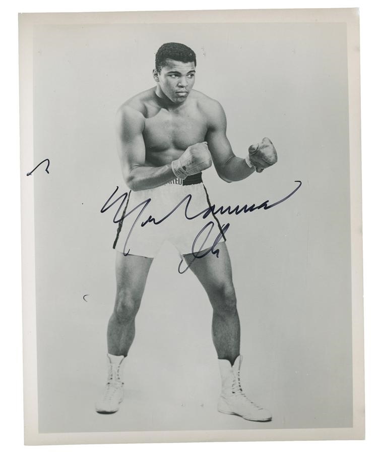 - 1960 Muhammad Ali Definitive Signed Ring Magazine Promo Photo
