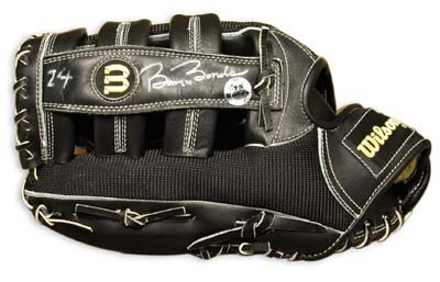 2003-04 Barry Bonds Game Worn Fielder's Glove. While Barry's fame, Lot  #19939